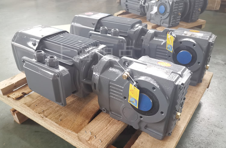 KA37系列減速機通孔輸出，配電機實物圖