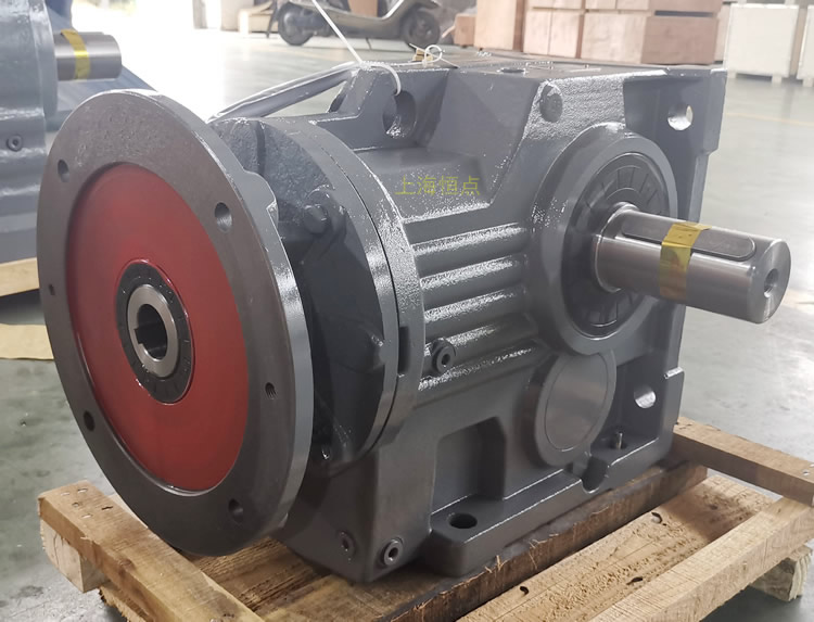 K97減速機，輸入配電機法蘭端蓋，右輸出單軸，實物圖如下