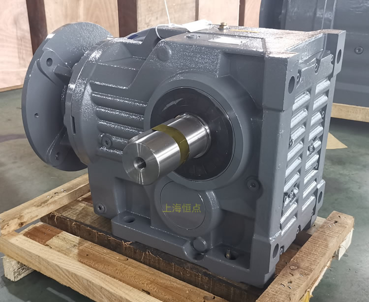 K97減速機，輸入配電機法蘭端蓋，右輸出單軸，實物圖如下